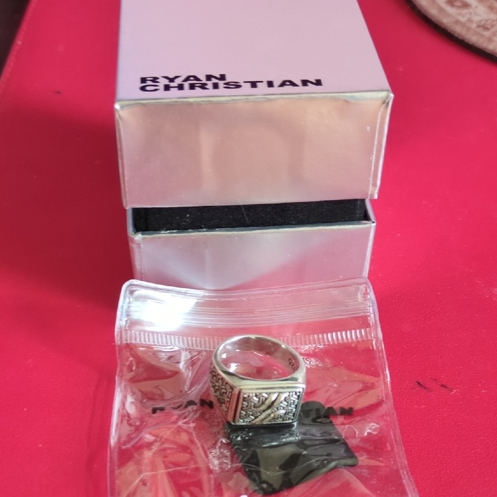 Sterling Silver Women’s Statement Ring - image 1